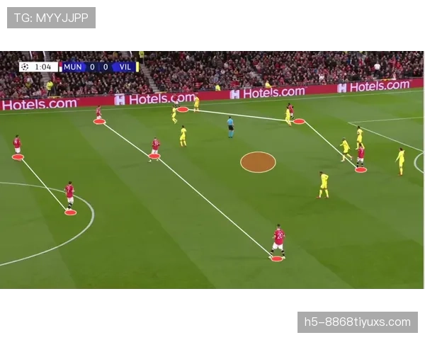 曼联进攻组织混乱问题仍在持续，对球队近期整体表现造成影响。