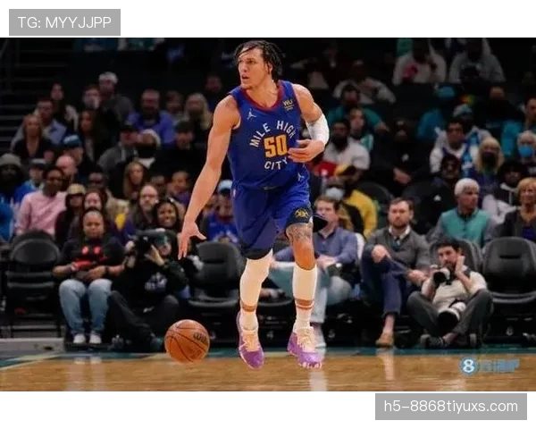 本·戈登依托无球跑动拉开空间，提升三分命中率与队友配合效率