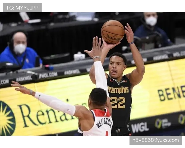 德斯蒙德·班恩三分命中率提升拉开空间，助猛龙提升攻防转换效率