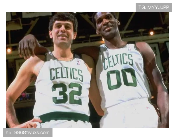 帕里什低位统治力拉开空间，改变凯尔特人进攻结构